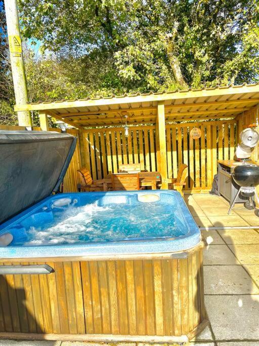 New! Country Boutique Escape . Hot Tub Villa Weare Giffard ภายนอก รูปภาพ